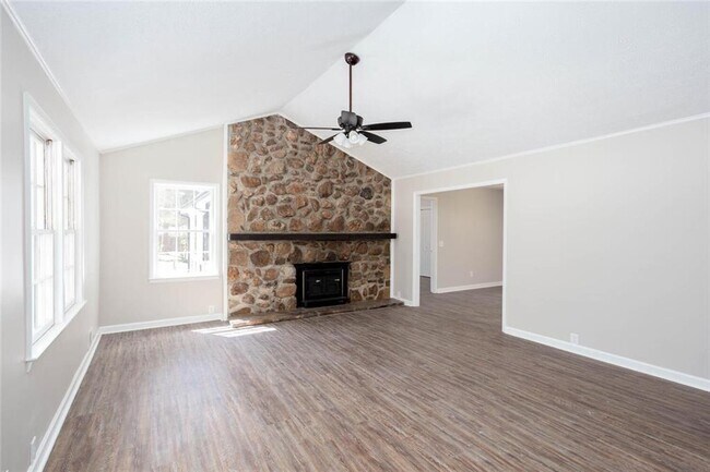 Building Photo - 2099 Scott Rd