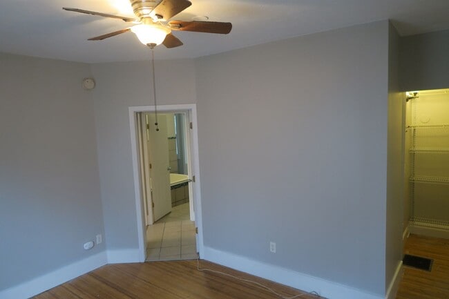 Building Photo - 472 Pearl St