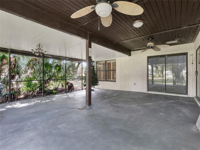 Building Photo - 6673 Doubletrace Ln