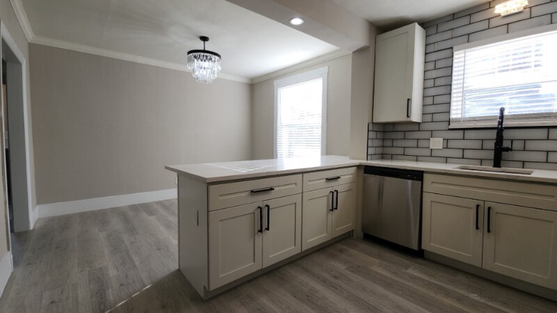 Building Photo - 803 Westwood Dr