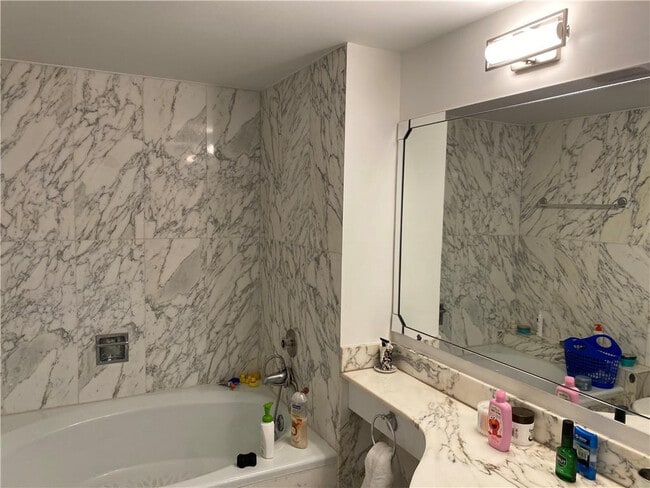 Building Photo - 5100 N Ocean Blvd