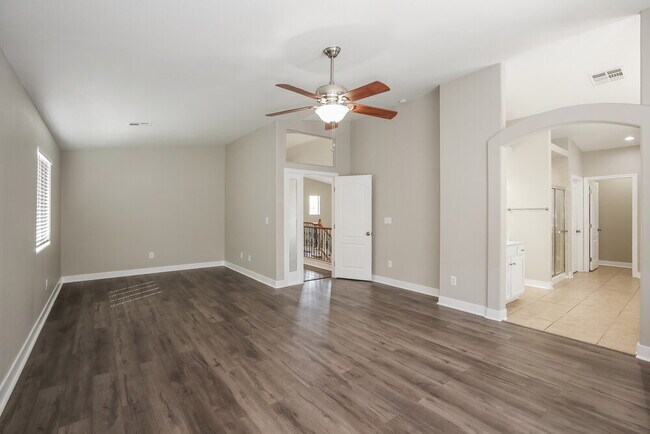 Building Photo - 425 Orchid Oasis Ave