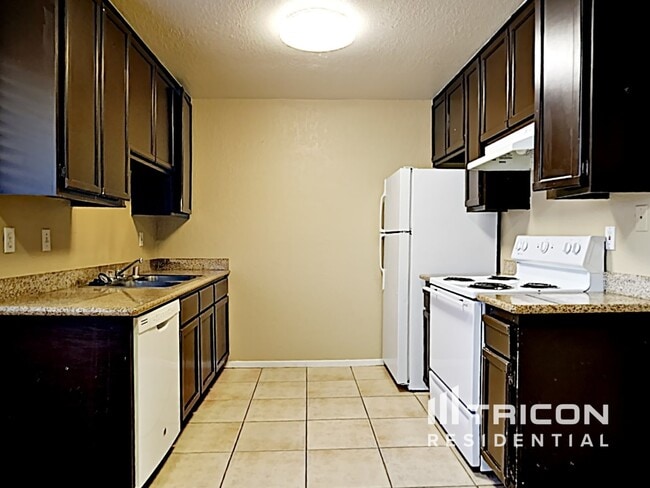 Building Photo - 1632 Citrus St