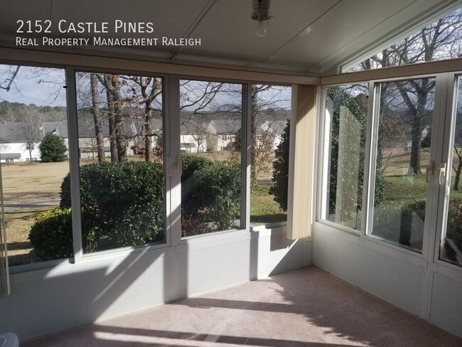 Building Photo - 2152 Castle Pines Dr