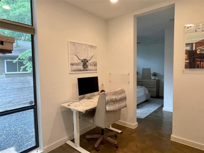 Building Photo - 3700 Garden Villa Ln