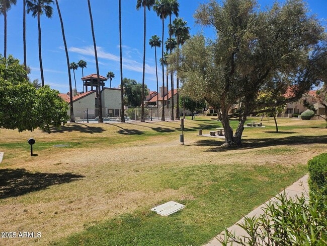 Primary Photo - 30 E Brown Rd