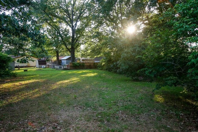 Building Photo - 6914 Juniper Rd