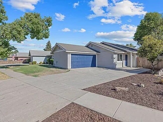 Primary Photo - Must see newly remodeled home!!!