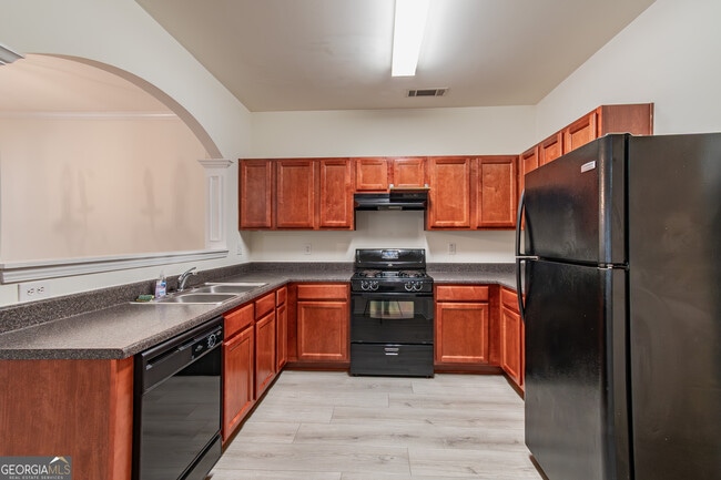 Building Photo - 3941 Snipes Ct