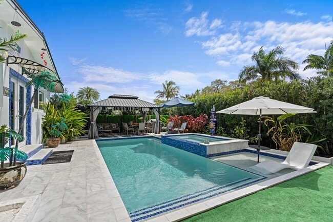 Building Photo - 3705 NE 16th Ave