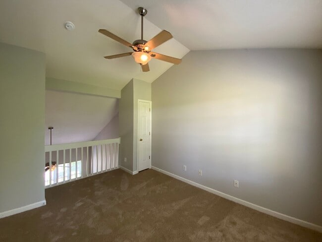 Building Photo - 3006 Kensington Pl
