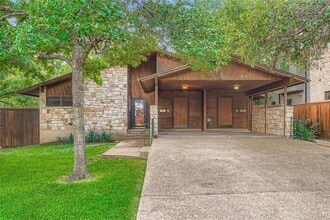 Building Photo - 2309 Westoak Dr