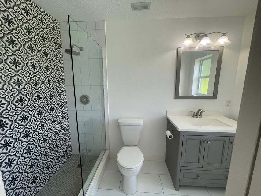 Building Photo - 11737 Inverness Cir