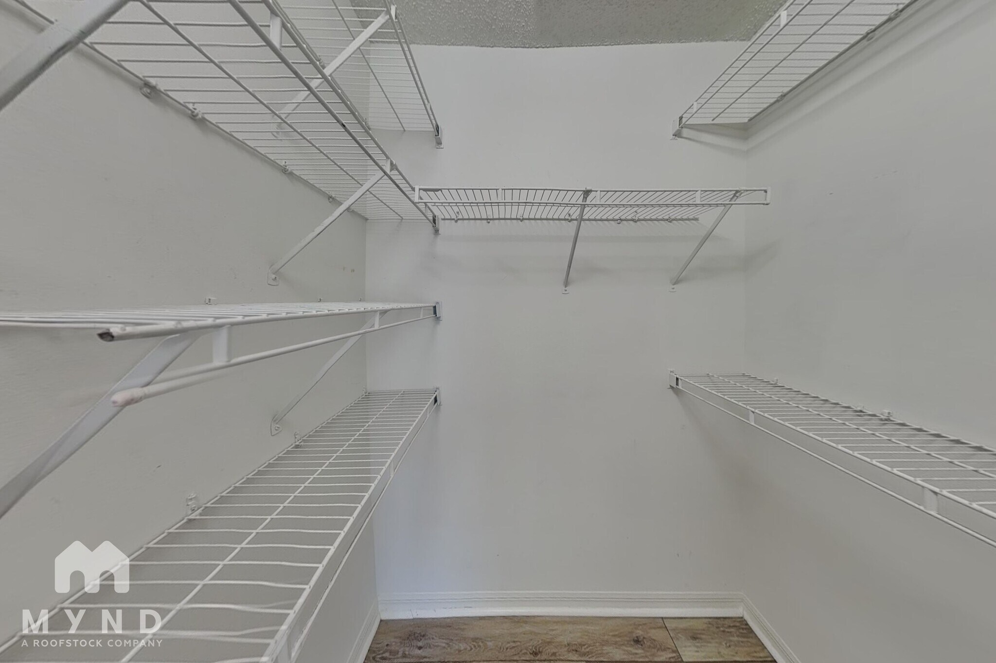 Building Photo - 1729 Chatham Cir