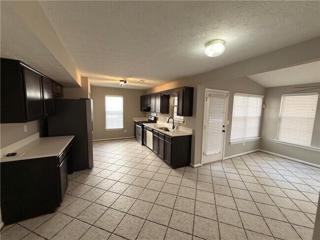 Building Photo - 3539 Benthollow Ln