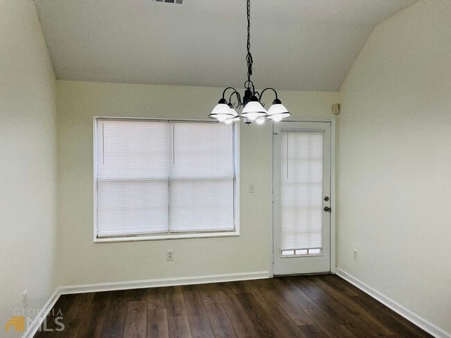 Building Photo - 4037 Ravenwood Ct