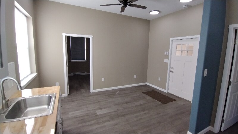 Building Photo - 653 Finley Gulch Rd