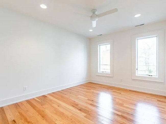 Building Photo - 1325 Knowlton St