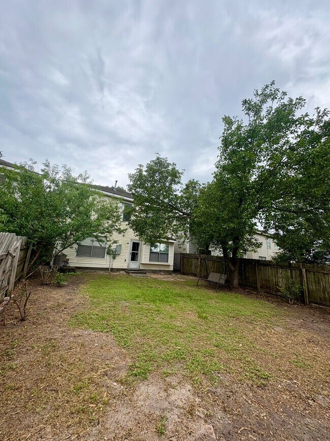 Building Photo - 2117 Whittier Dr