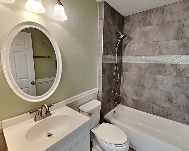 Building Photo - 3512 Stonefield Dr