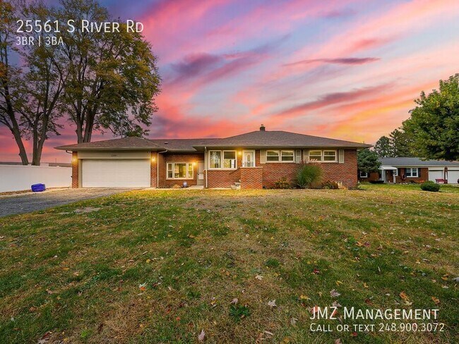 Primary Photo - 25561 S River Rd