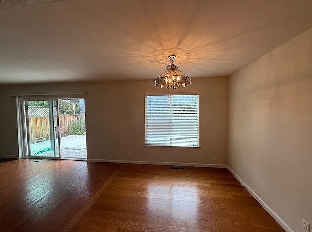 Building Photo - 112 Vineyard Ct