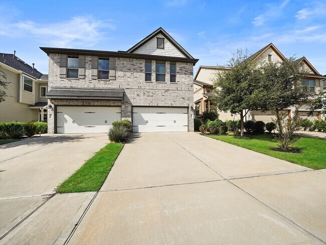 Primary Photo - 5210 Pr Ter Ln