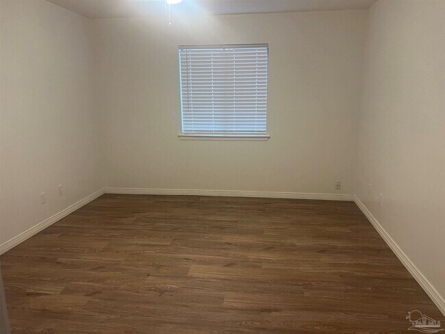 Building Photo - 7225 W Fairfield Dr