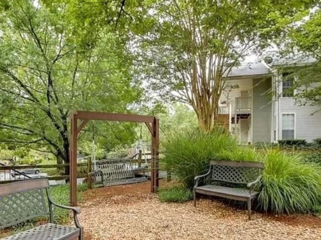 swings throughout community - 6824 Glenridge Dr