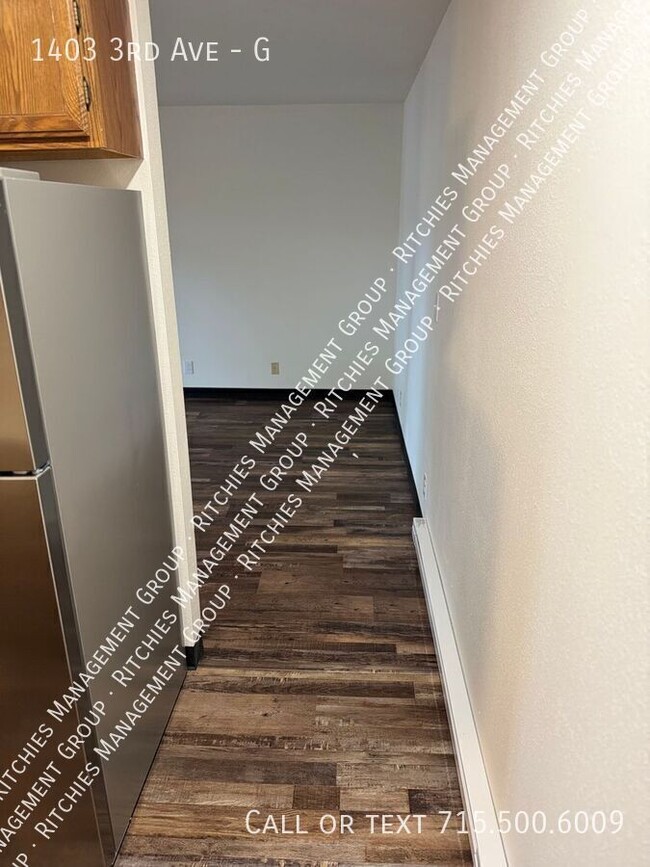 Building Photo - 1403 3rd Ave