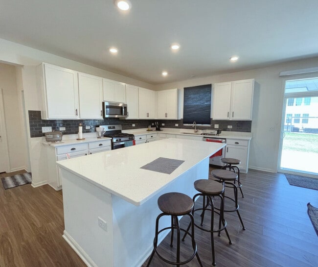 Building Photo - 1835 Coralito Ln