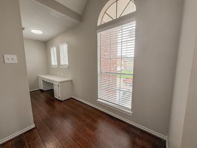 Building Photo - 4521 Allegro Dr
