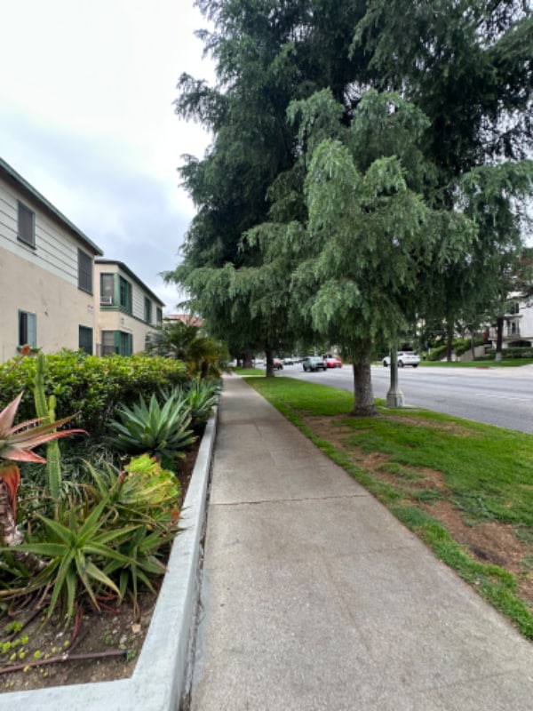 Building Photo - 4232 Los Feliz Blvd