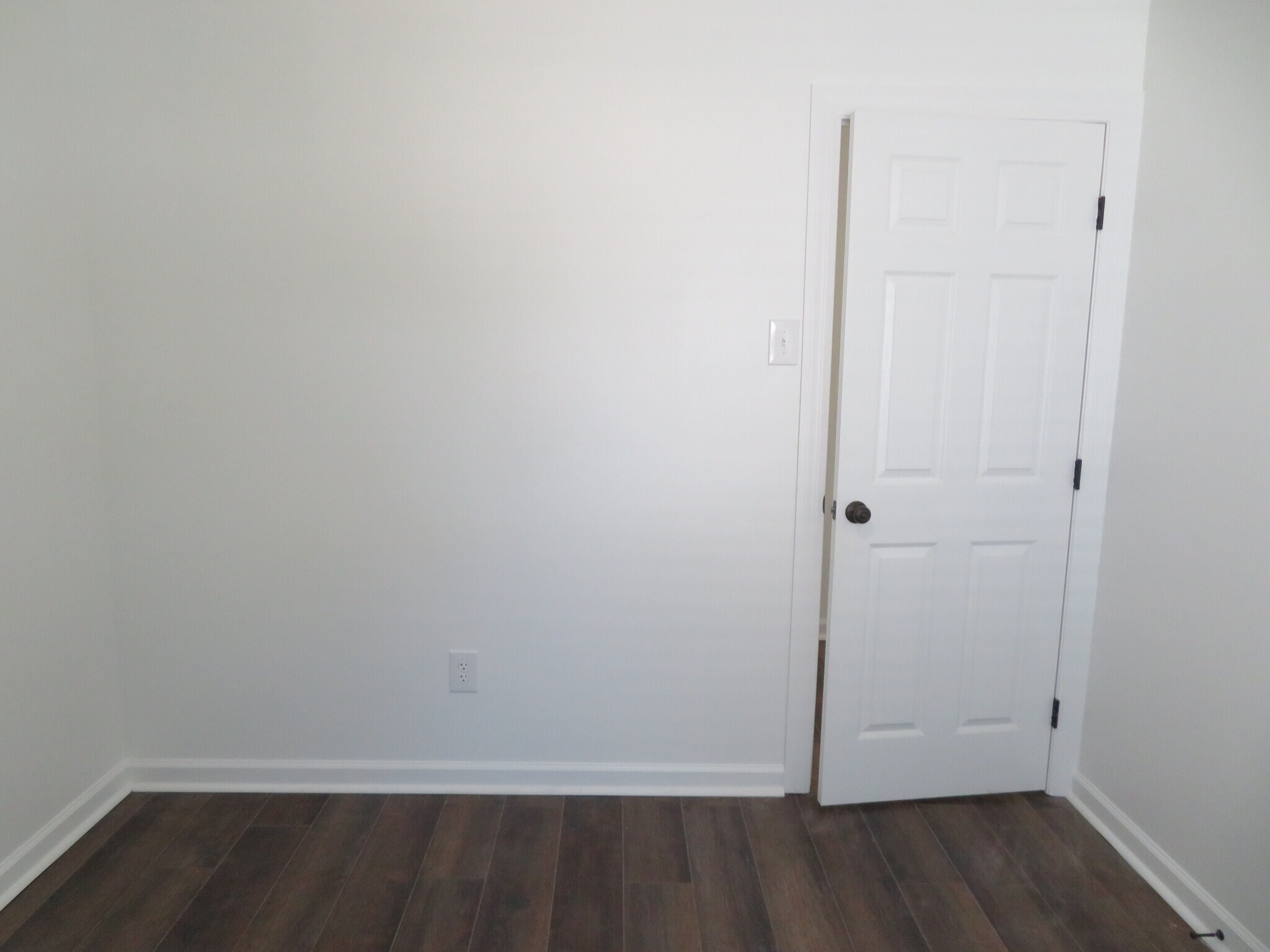 Building Photo - 7895 Pavilion Dr