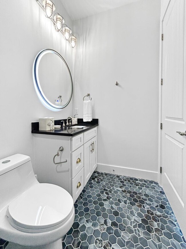 Building Photo - Waterfront Johns Pass Luxury | Steps to Beach + Pool, Hot Tub & Dock