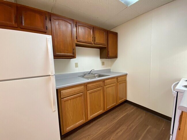 Building Photo - 3861 Brown Ave