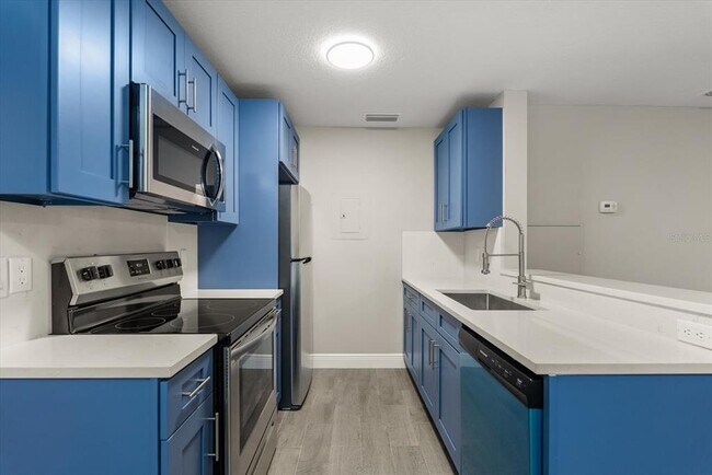 Building Photo - 2592 Grassy Point Dr