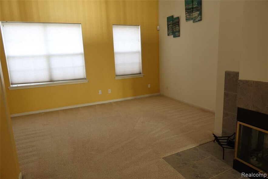 Building Photo - 1956 Campau Farms Cir