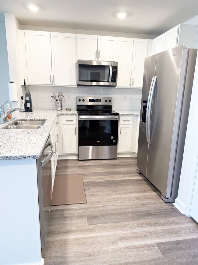 Building Photo - 104 Bayou Loop