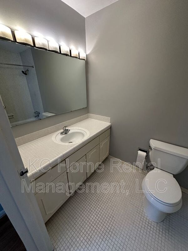 Building Photo - 5197 W 75th St