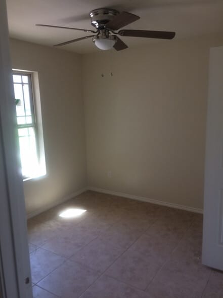 Building Photo - 417 Arroyo Vista Ct