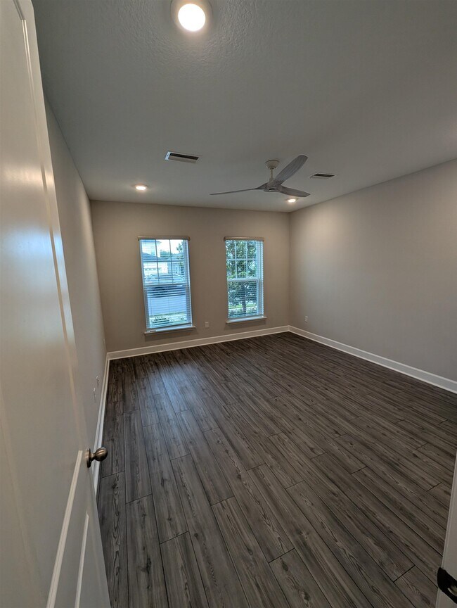 Building Photo - 84 Alston Dr