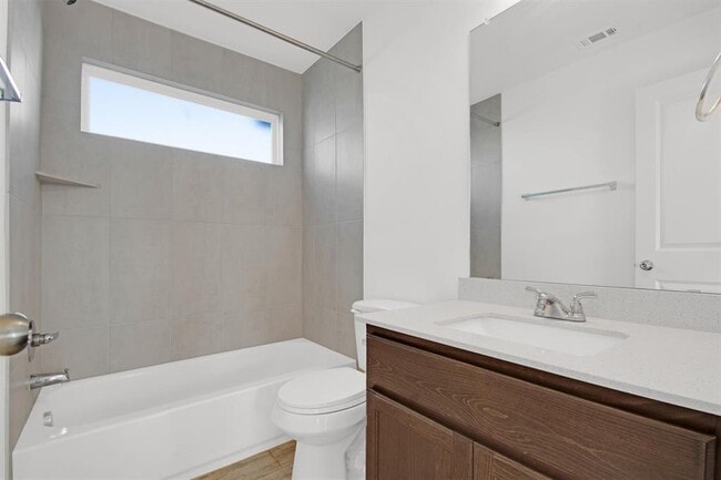 Building Photo - 283 Fabion St