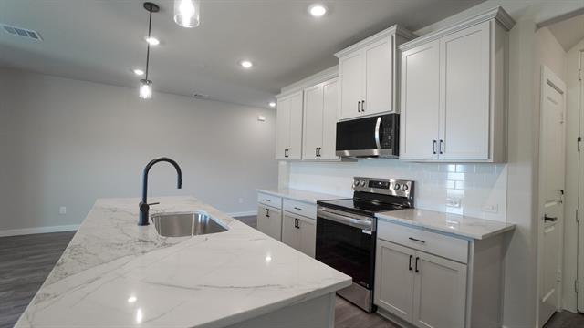 Building Photo - 1606 Governors Blvd