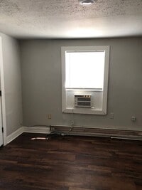 Building Photo - CLEARWATER-N. 17TH DUPLEXES