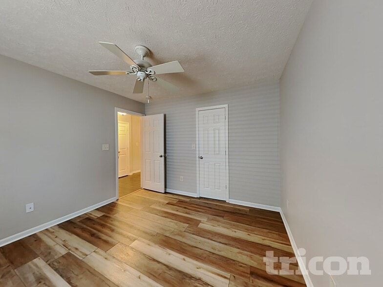 Building Photo - 5847 Mosaic Pl
