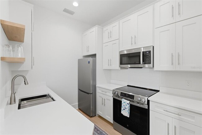 Building Photo - 345 Bailey St