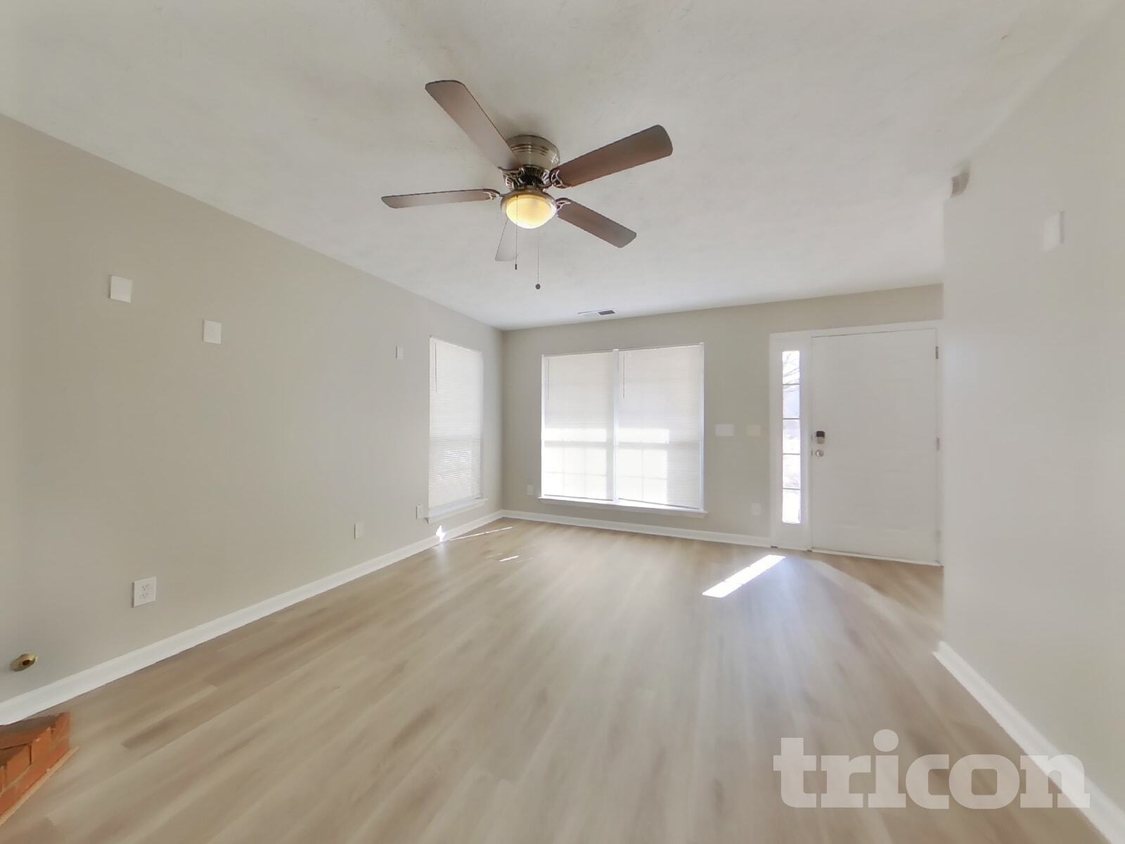 Building Photo - 9870 Rivercliff Ln