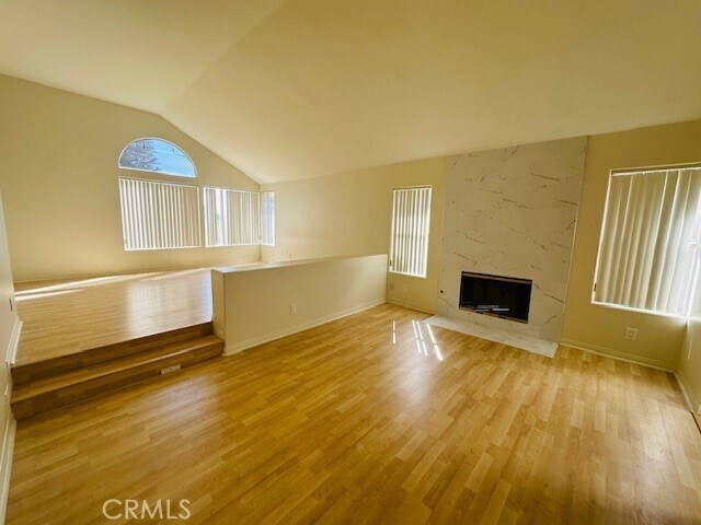 Building Photo - 26562 White Oaks Dr