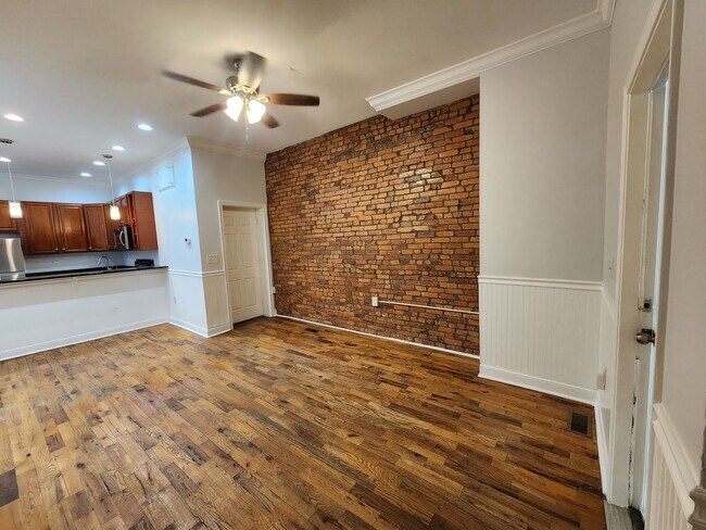 Building Photo - 3209 W Montgomery Ave